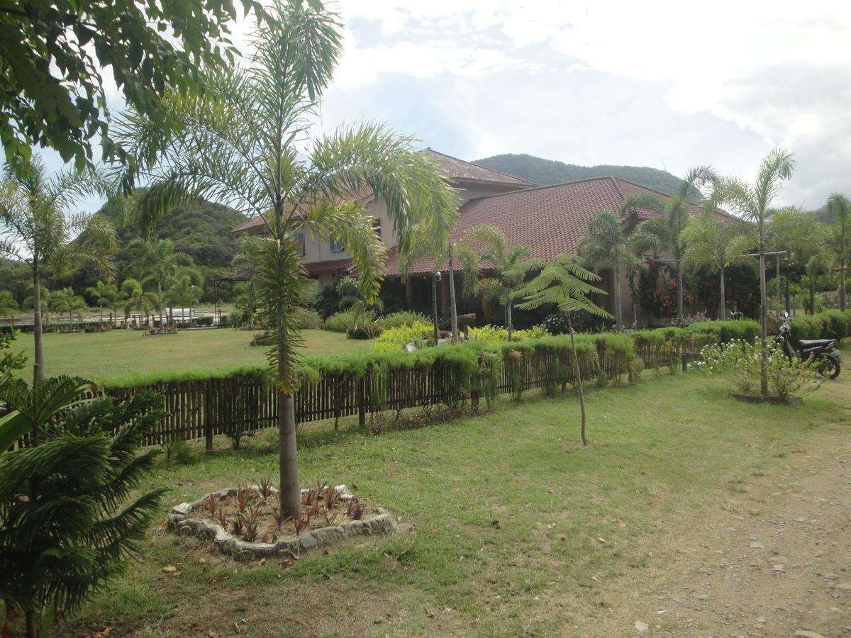 Villa Surga Sumbawa Sekongkang Eksteriør bilde
